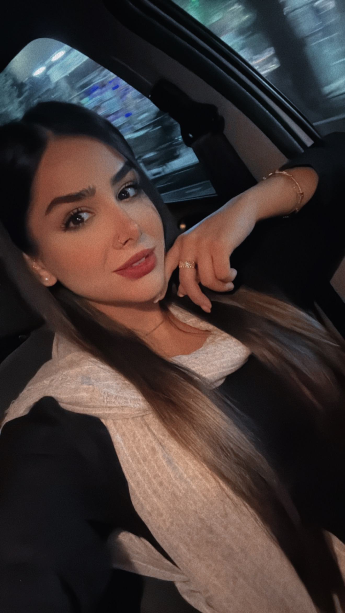 دستیار متخصص پوست ،پاره وقت ،ترجیحا دارای بیمه باشه